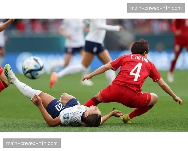 观点:当足球成为“科技秀”,评论技术升级对比赛纯粹性与偶然性的侵蚀 观点:当足球成为“科技秀”,评论技术升级对比赛纯粹性与偶然性的侵蚀