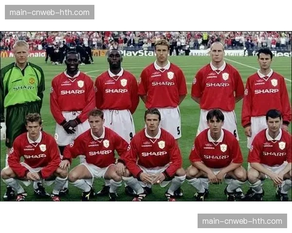 欧冠奖杯开启欧洲巡展，首站抵达曼彻斯特